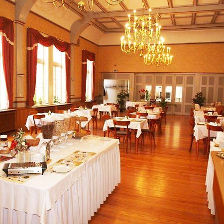 Gastehaus Deutsches Haus Hotell Northeim Exteriör bild