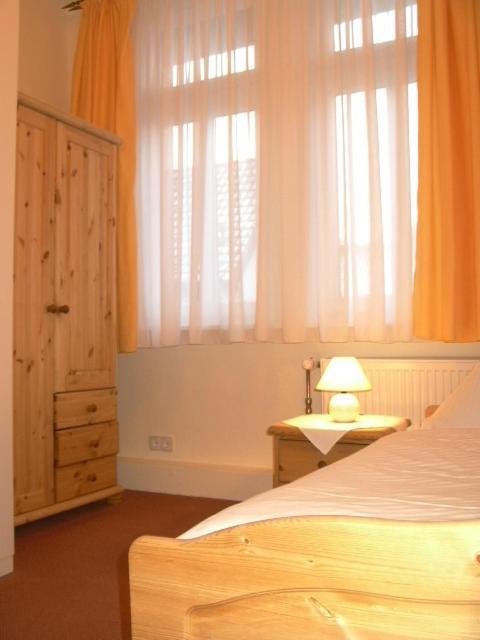 Gastehaus Deutsches Haus Hotell Northeim Rum bild